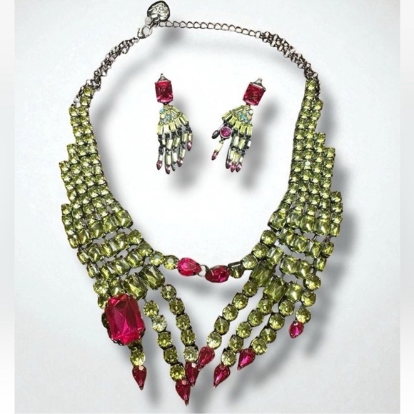 Betsey Johnson Jewelry - 🧙💚BETSEY JOHNSON STUNNING "RICH
WITCH BIB NECKLACE & EARRING SET "-🧙💚
NWT|